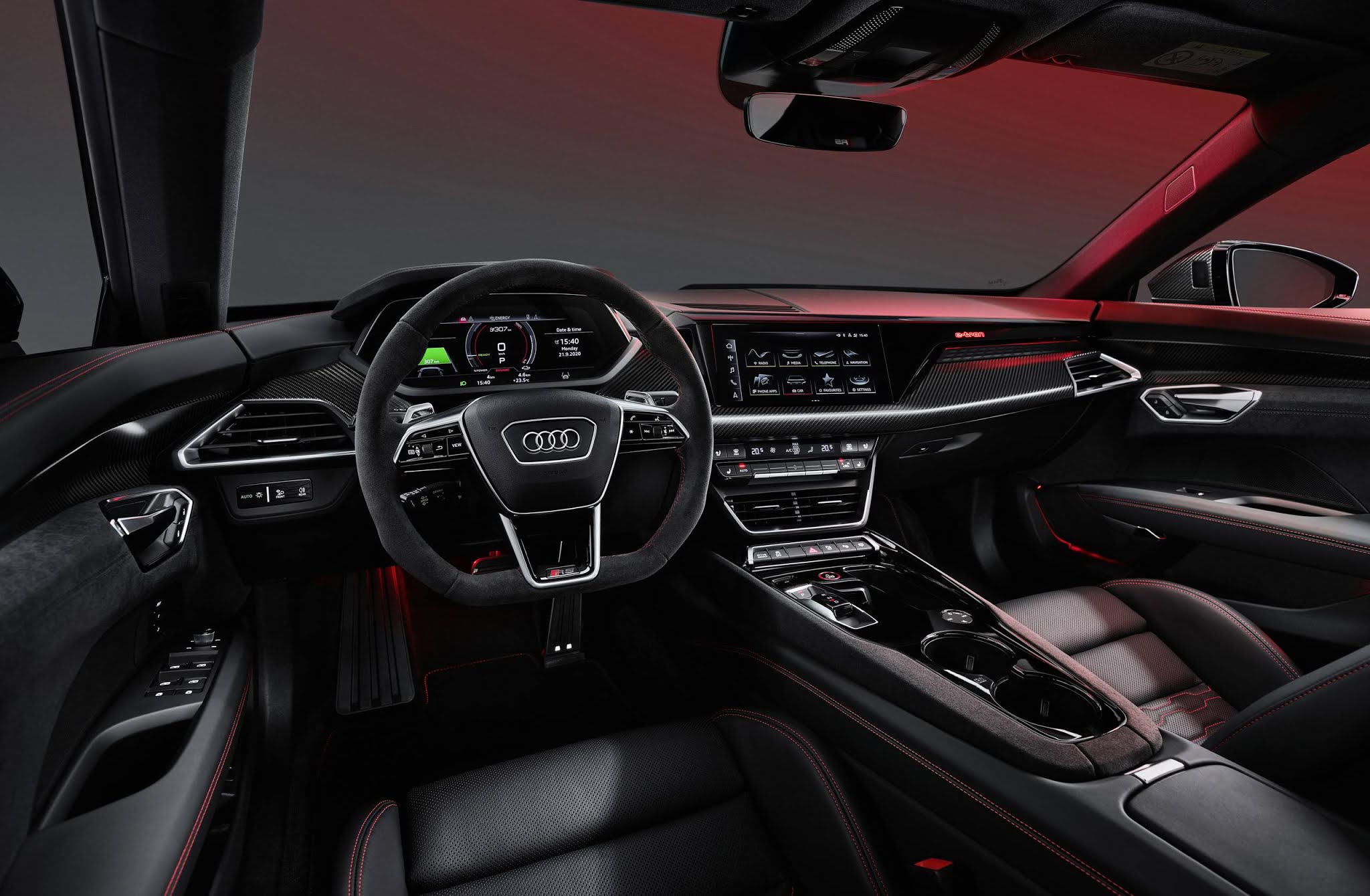 Confirmado no Brasil, Audi e-tron GT chega às concessionárias europeias