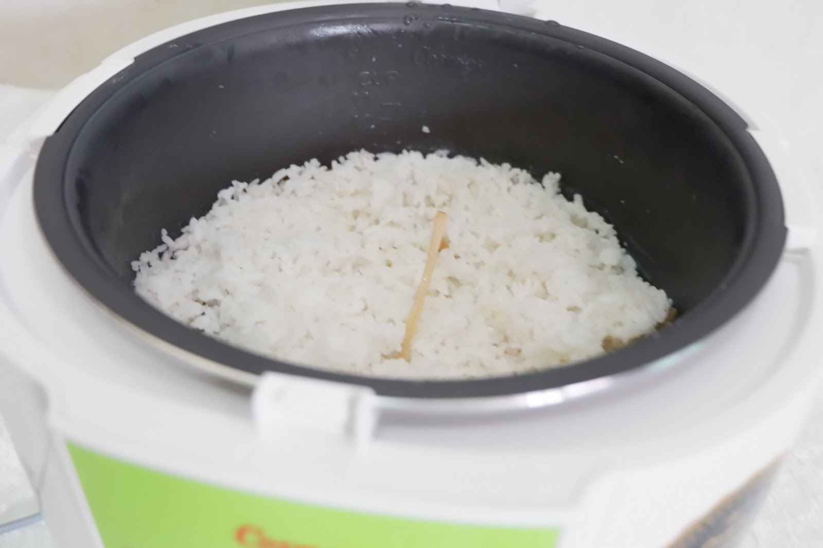 Masak Nasi Sehat Dengan Rice Cooker Cosmos Harmond