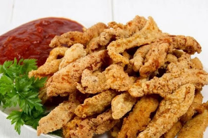 FRIED CHICKEN TENDERS WITH ALMOND FLOUR