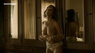 Lorena Comparato  nackt