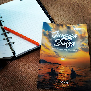 Novel jingga senja