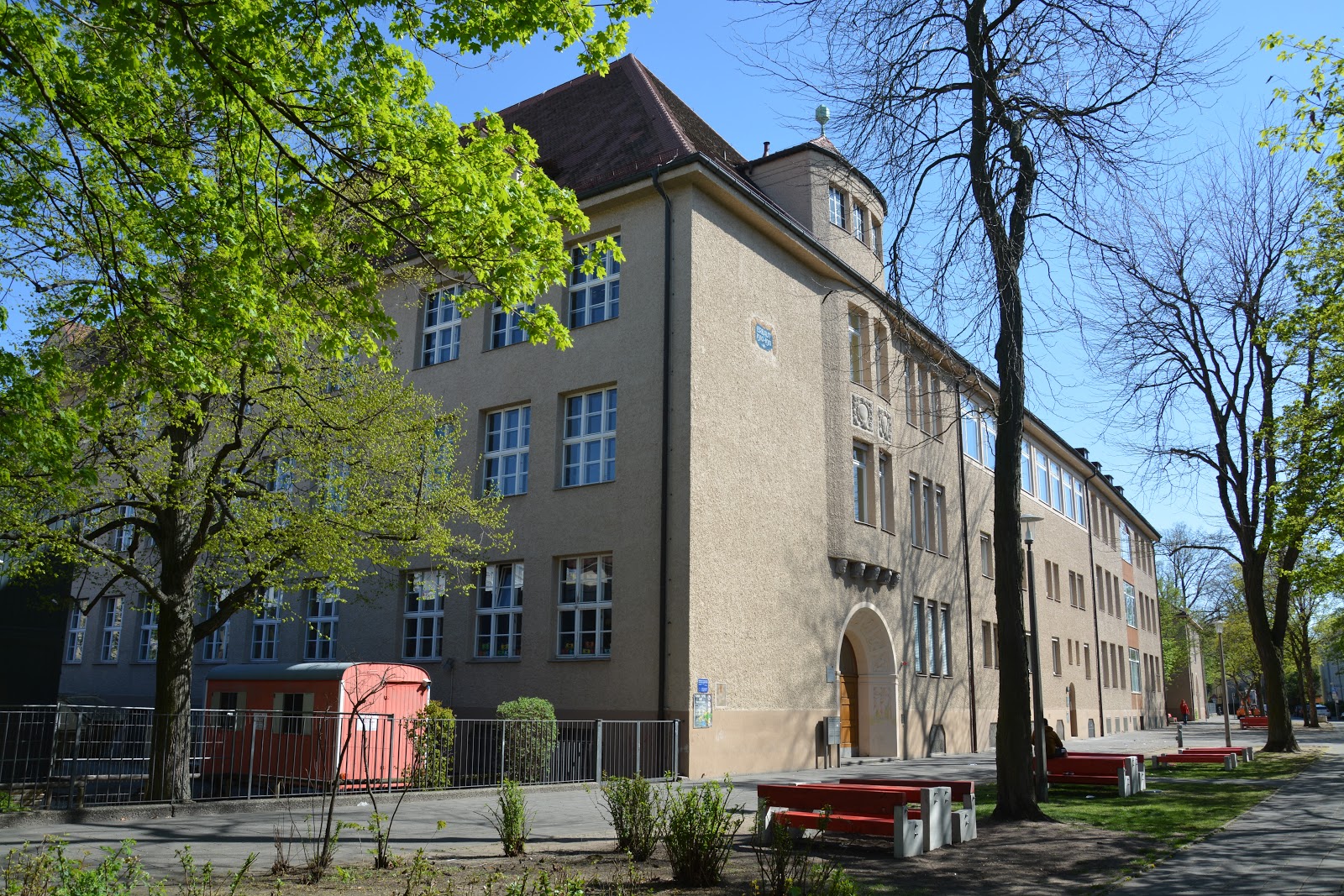 Nürnberginfo Herschelplatz mit Mittelschule