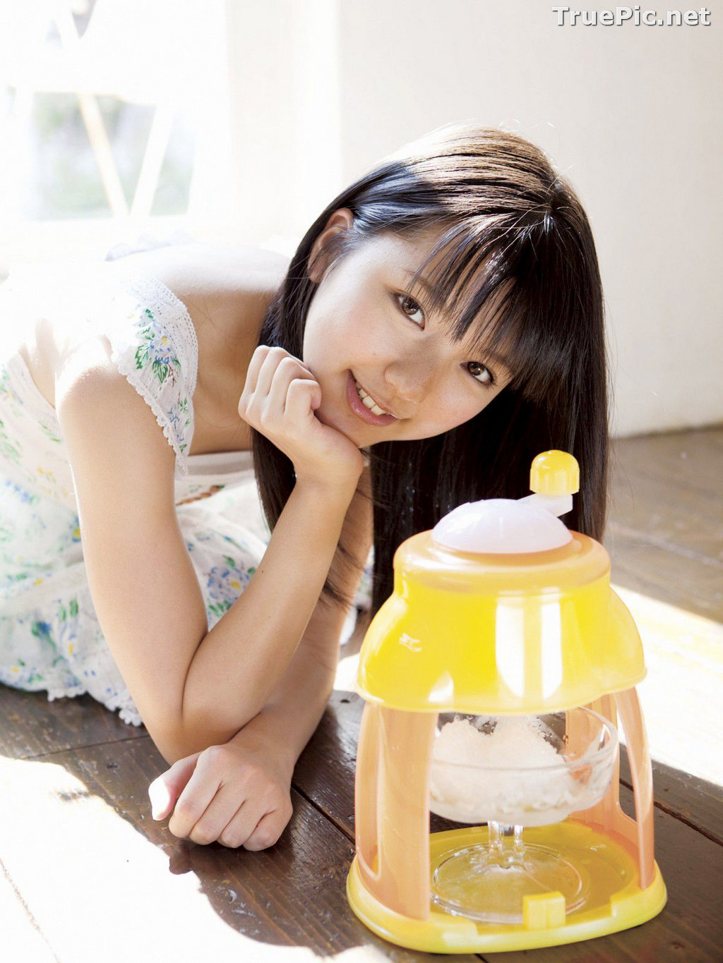 Image Japanese Singer and Actress - Erina Mano - Summer Greeting Photo Set - TruePic.net - Picture-38