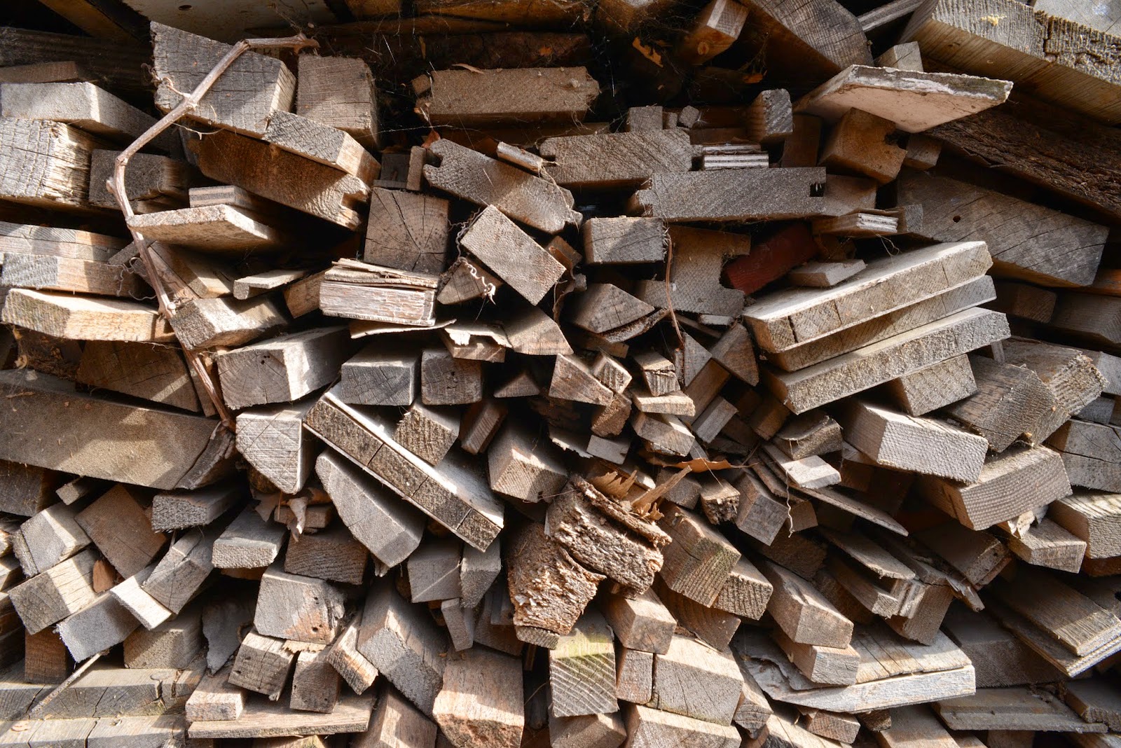 Menuiserie du Roucas Benoît Parent Lot de bois, Stere