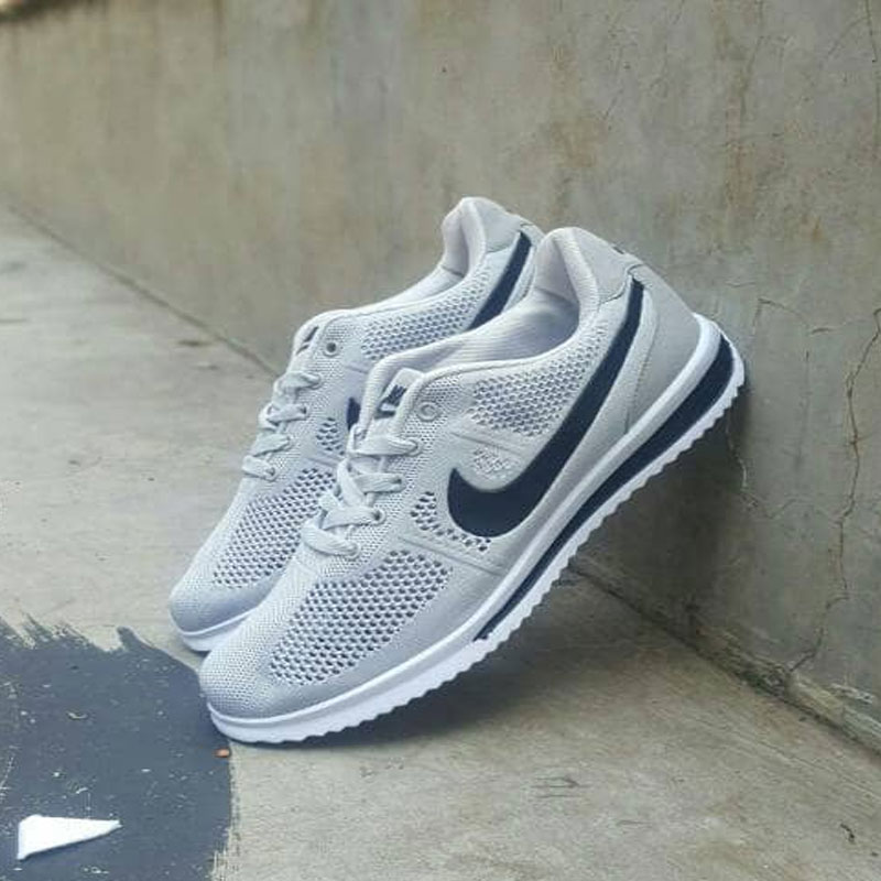 ootd sepatu nike cortez