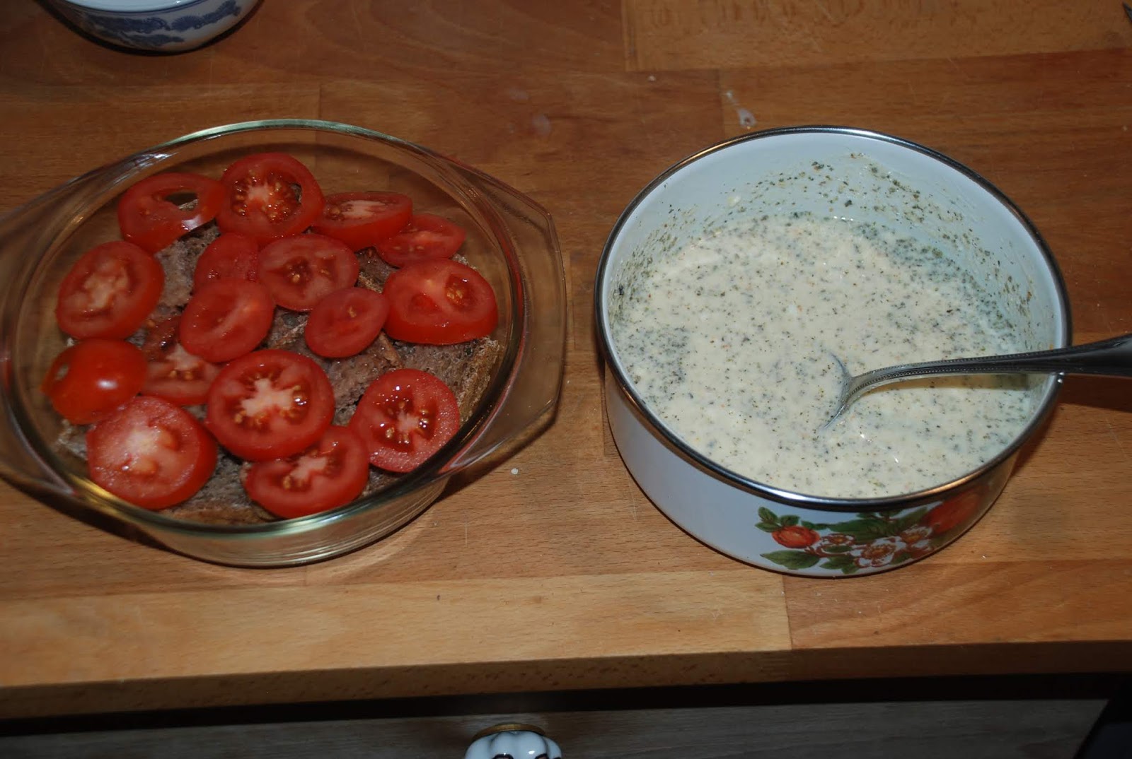 Selbstgemacht: Brotauflauf mit Tomaten und Frischkäse