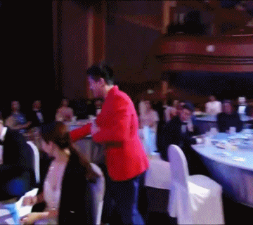 소속사 에이스 열애설에 대한 사장의 대처.gif | 인스티즈