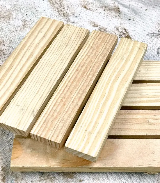 Bare wood pallet coasters