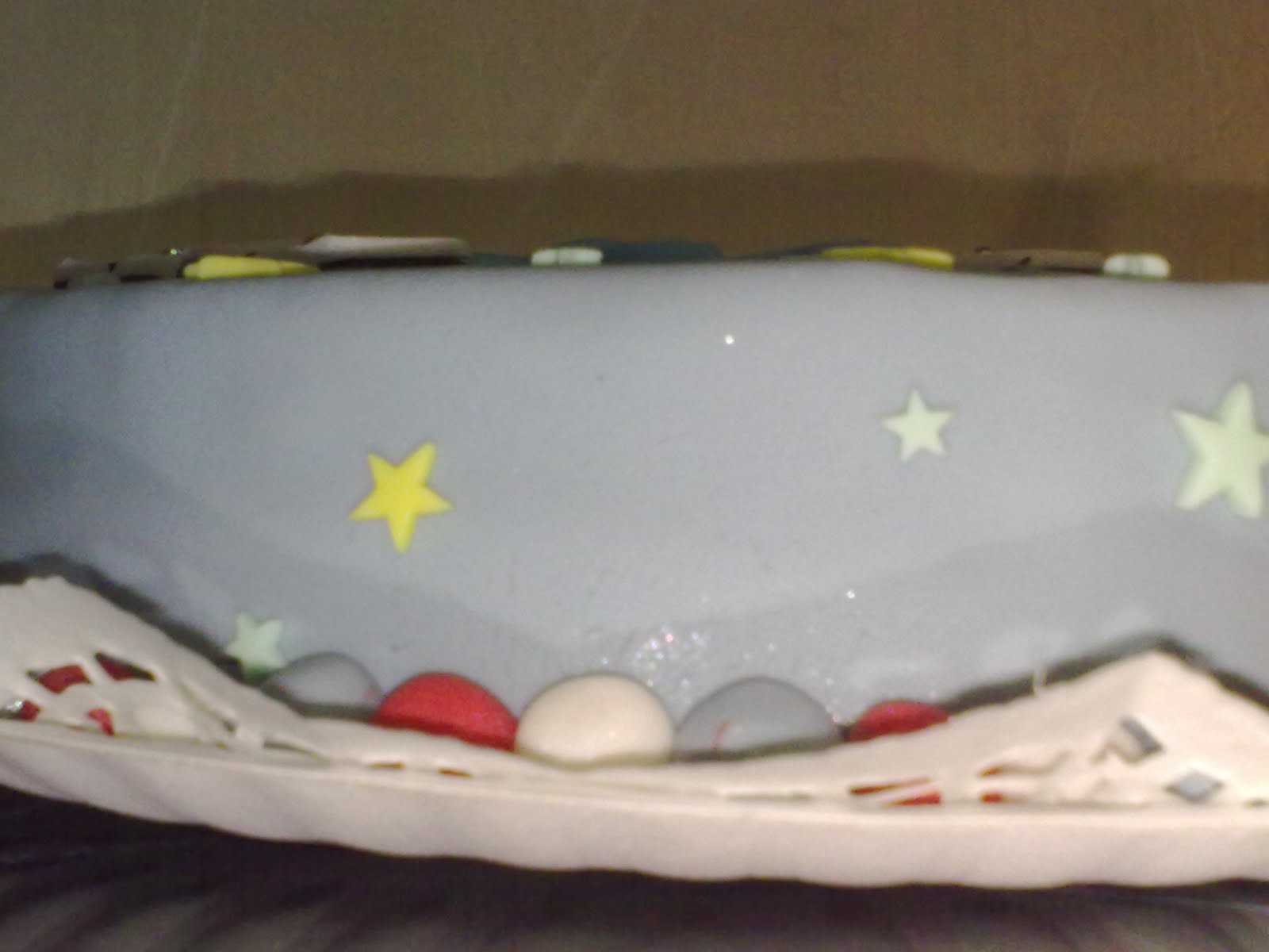 La Princesa del Collar de Guisantes Tarta fondant cumpleaños, Nos