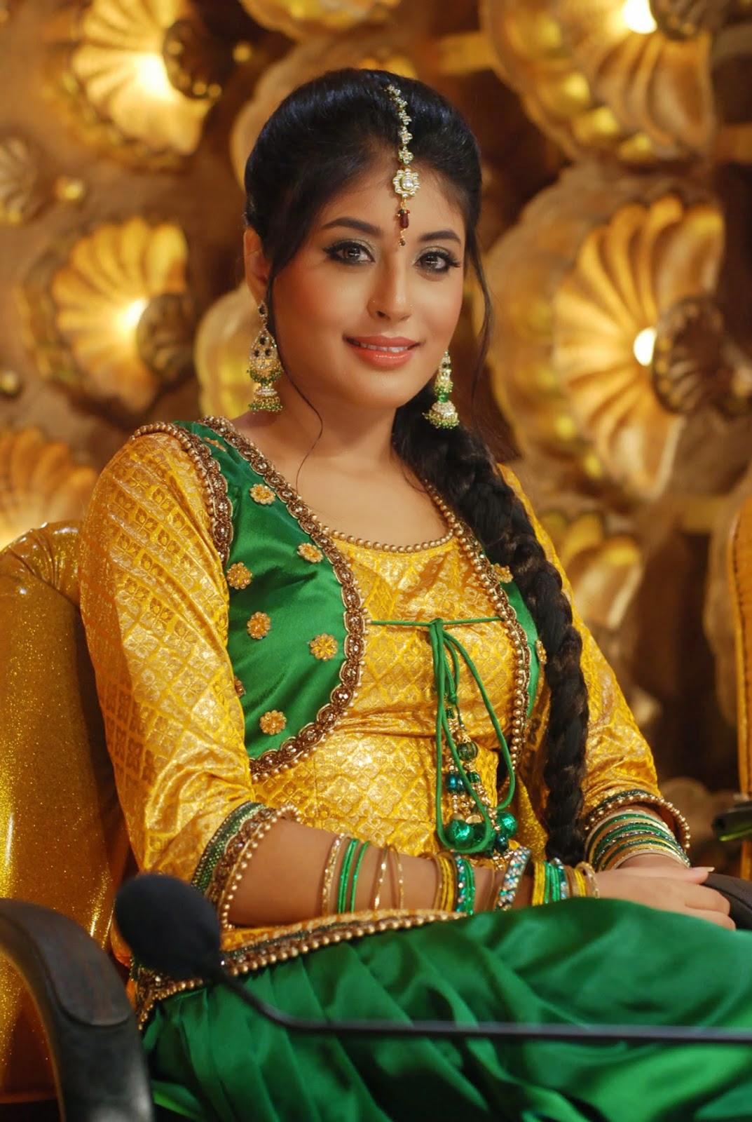 Kritika Kamra HD Images Free Download | TV Biography