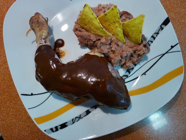  POLLO CON MOLE POBLANO / DESPENSA MEXICANA 