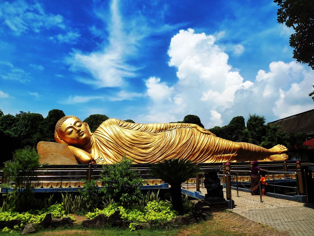 Deskripsi Patung Budha Tidur Di Mojokerto