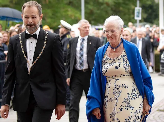 Aarhus Festival 2021 at Aarhus Concert Hall. Queen Margrethe wore a floral print dress gown. The Queen is patron of Aarhus Festival