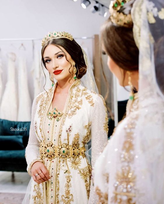 Caftan de Mariage Moderne A Paris - Vente Takchita Mari?�e France - Caftan Marocain Paris 