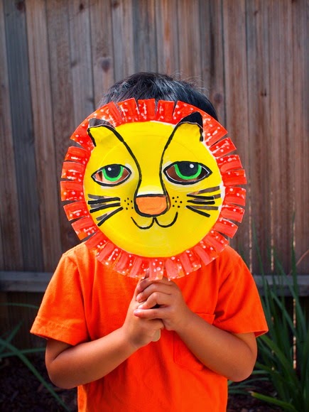 3D paper plate lion mask!