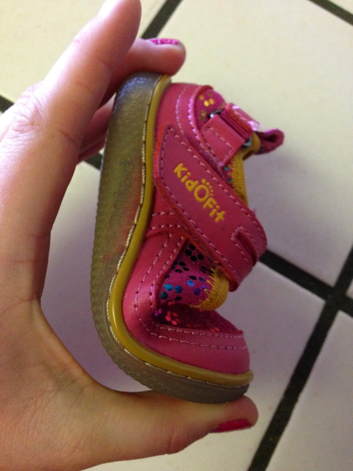 children's shoes with wide toe box