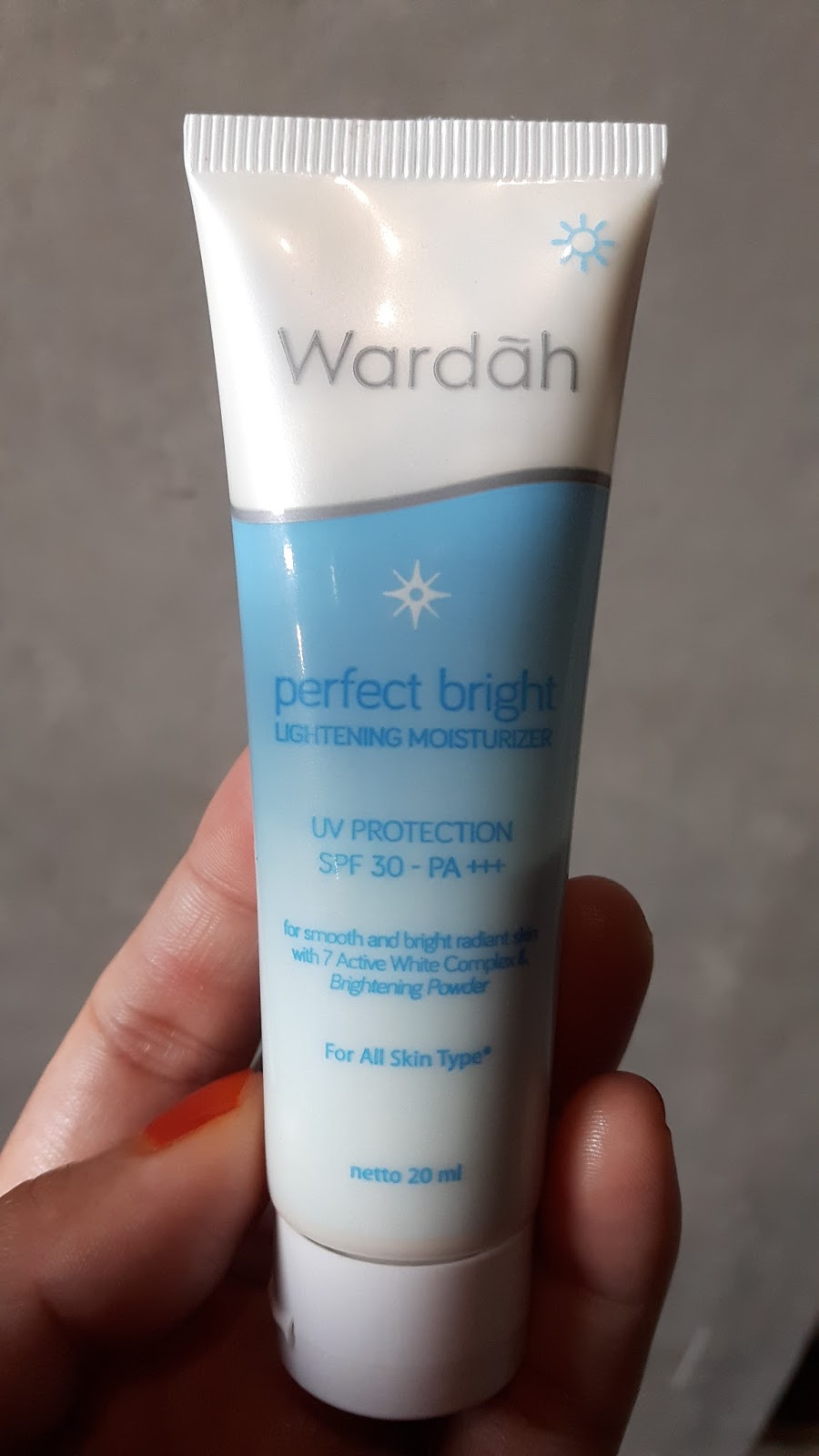 Review Kosmetik Wardah Perfect Bright Lightening Moisturizer Here