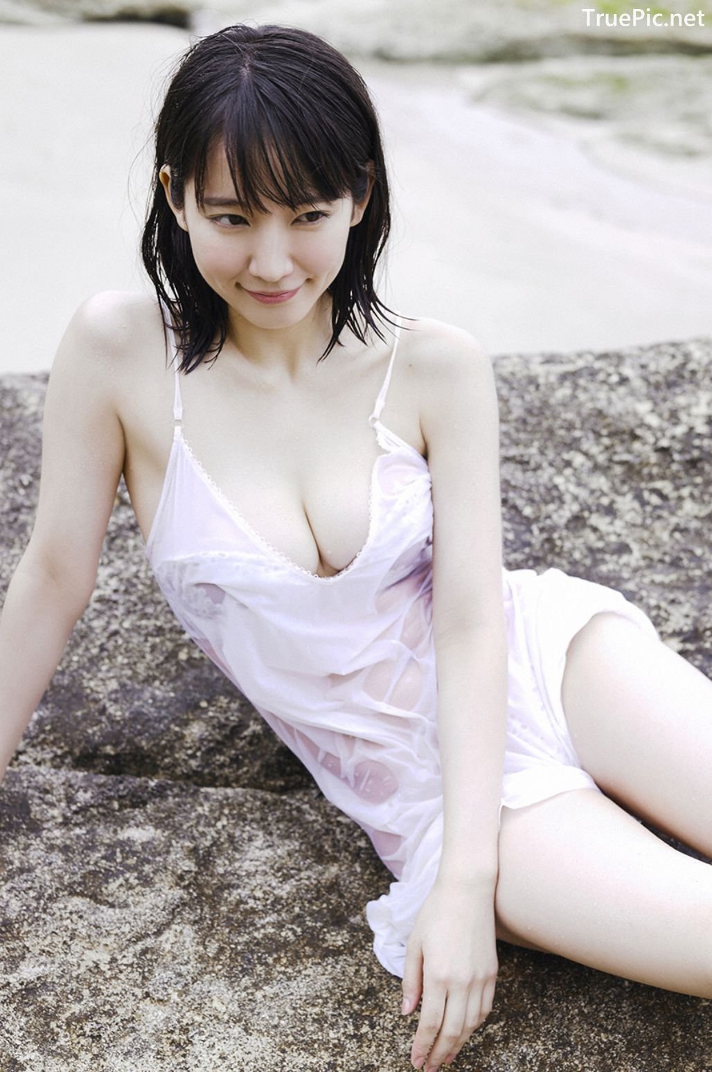 Image-Japanese-Actress-And-Model-Riho-Yoshioka-Pure-Beauty-Of-Sea-Goddess-TruePic.net- Picture-52