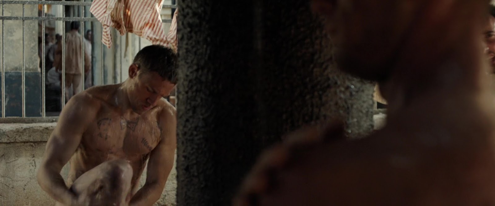 Charlie Hunnam and Rami Malek nude in Papillon.