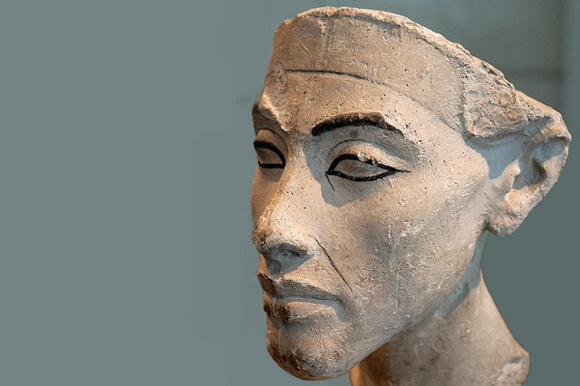 Фараон Аменхотеп IV (Эхнатон)