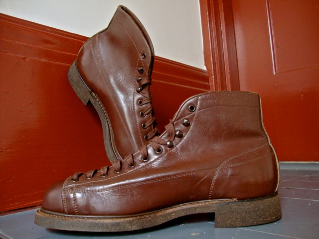 RIVETED: A NICE PAIR....40'S KNAPP BROS. ANKLE BOOTS