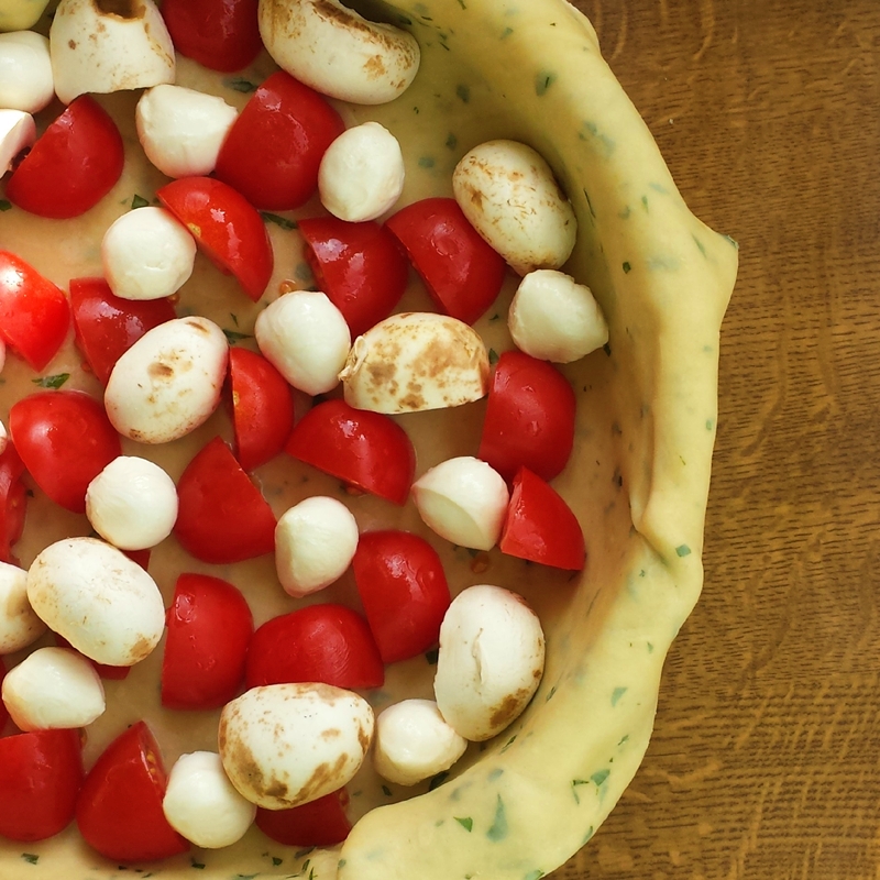 wunderbare Fantasie: Tomaten Mozzarella Quiche mit Champignons