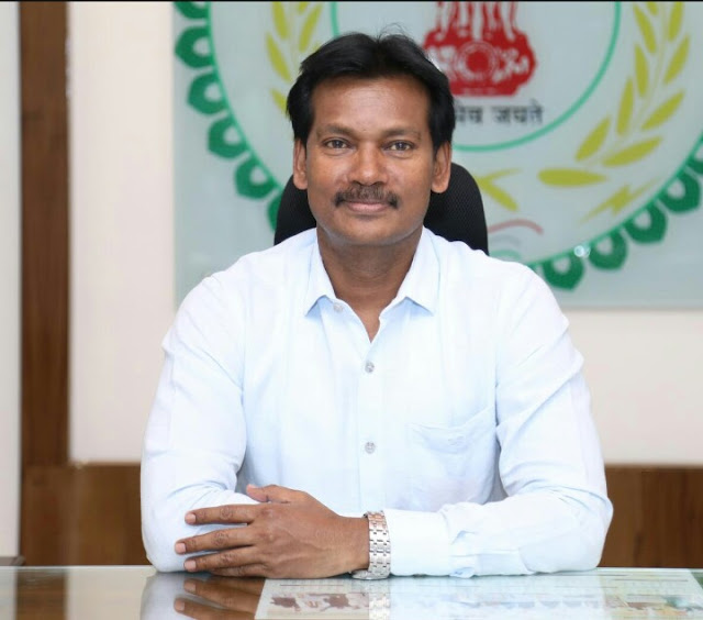 कांकेर कलेक्टर के.एल.चौहान ने की आंध्रप्रदेश में फंसे बालिका गरिमा कुंजाम से बात। जाना हाल-चाल, और वहां के कलेक्टर को भेजा पत्र कांकेर कलेक्टर के.एल.चौहान ने की आंध्रप्रदेश में फंसे बालिका गरिमा कुंजाम से बात। जाना हाल-चाल, और वहां के कलेक्टर को भेजा पत्र