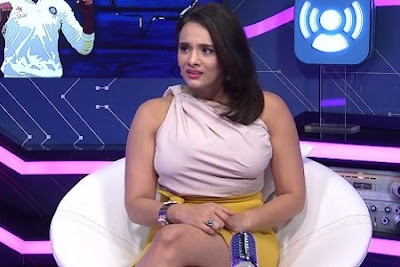 IPL 2018: Mayanti Langer Hot Huge Clevages show on pool play