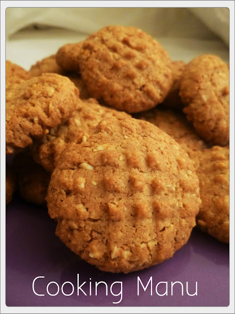 biscotti alle noccioline e amaretti (peanuts and amaretti cookies)