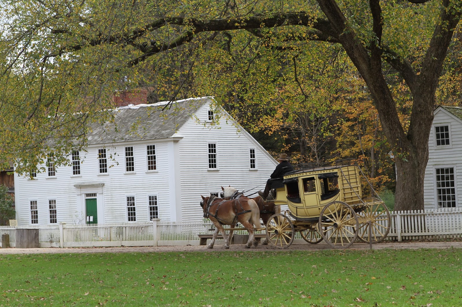 BOB POTVIN BLOGGER ANTIQUE HOUSES VERSUS REPRODUCTION HOMES