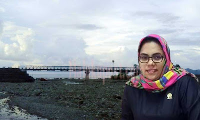 Ambon, Malukupost.com - Jembatan Wae Lalan di Desa Negeri Lima, Kecamatan Leihitu, Kabupaten Maluku Tengah kondisinya masih sangat mengkhawatirkan jika terjadi musim hujan. Pada saat musim penghujan datang, jembatan yang membentang diatas Sungai Wae Lalan tersebut masih sangat rawan ambruk jika terjadinya terjangan arus sungai yang deras yang disebabkan oleh banjir. 