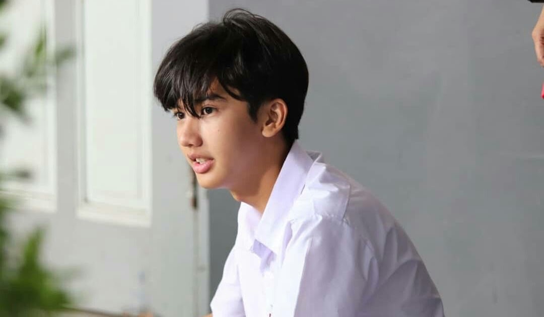 √ Biodata Ari Irham Agama, Keluarga, Pacar, dan