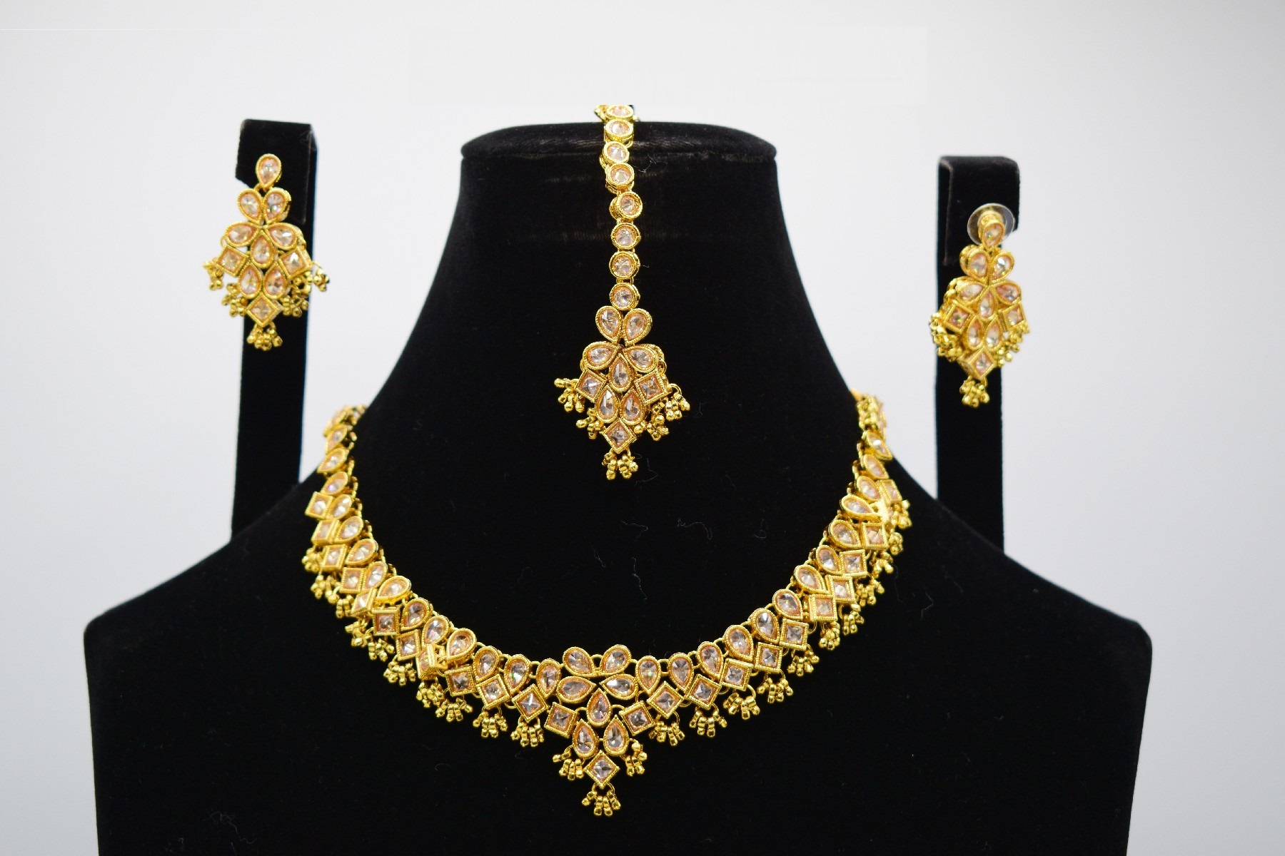 Online Jewelry Store How to Get it Right to Win Customers