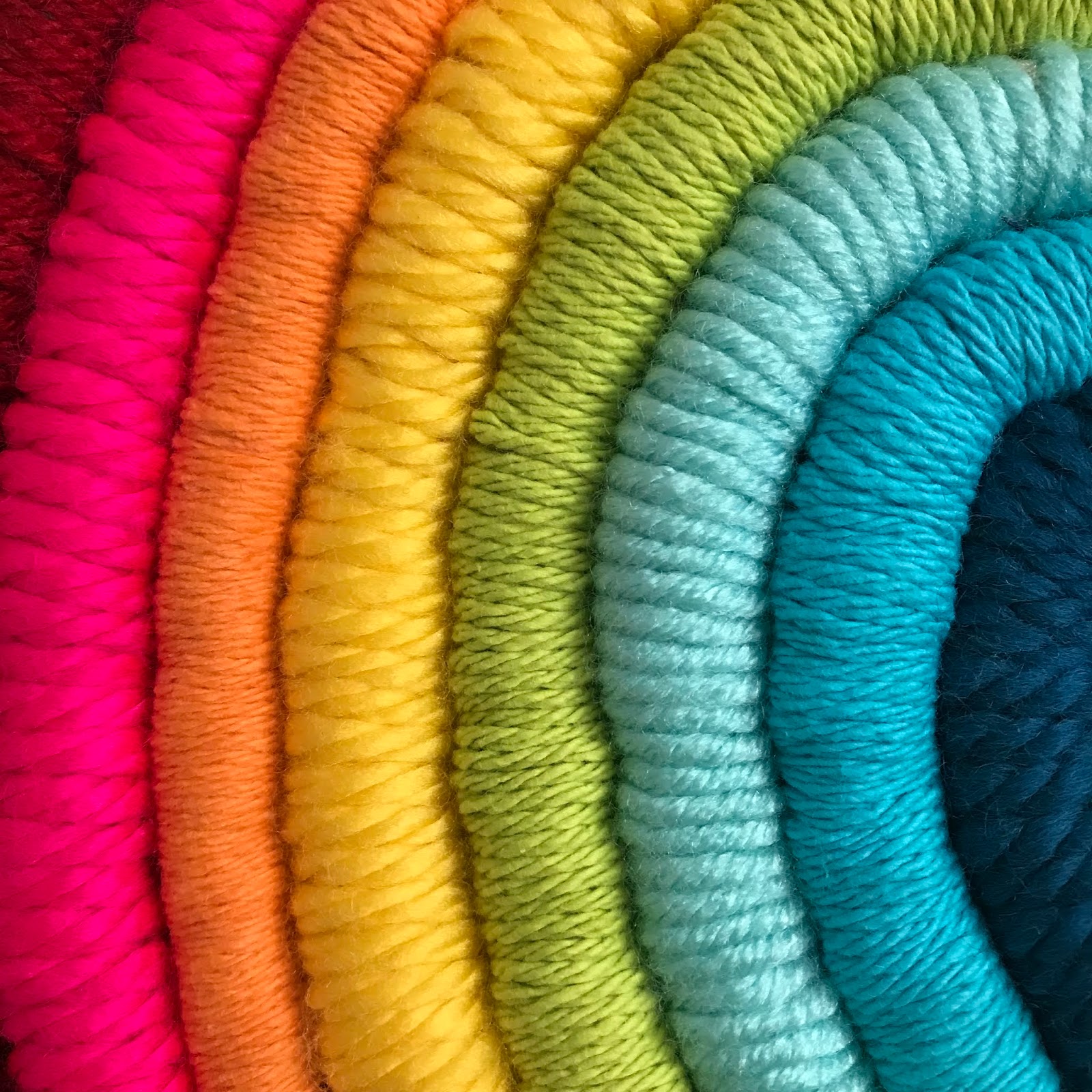 Lyndi's Projects: Yarn-Wrapped Rope Rainbow