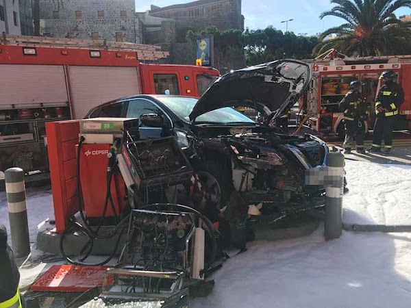 Imagenes espectacular accidente en Paseo de Chil, 24 octubre Imagenes espectacular accidente en Paseo de Chil, 24 octubre