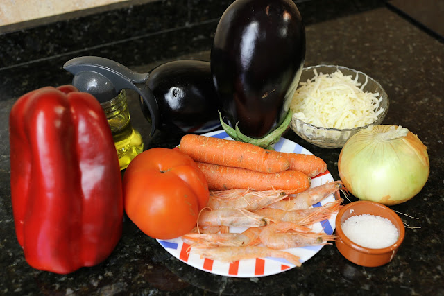 Ingredientes para berenjenas rellenas de verduras y gambas