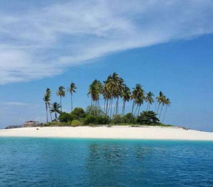 Selain Raja Ampat, 5 Pulau di Indonesia Ini Juga Memiliki Alam Yang Indah pastinya Indonesia mempunyai aneka macam pulau yang mengatakan keindahan alam yang meman Selain Raja Ampat, 5 Pulau di Indonesia Ini Juga Memiliki Alam Yang Indah