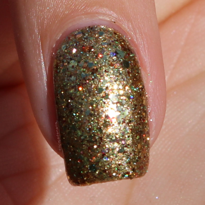 Shimmer Tracy (over Zoya Ziv) swatched by Olivia Jade Nails