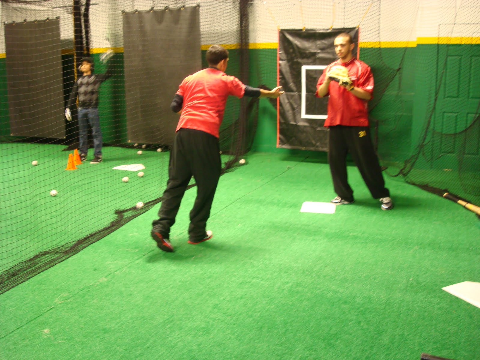 baseball-one-on-one-turning-a-6-4-3-double-play-the-toss-release