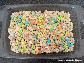Lucky Charms Cereal Treats - An easy St. Patrick's Day recipe! #stpatricksdayparade #stpattysday #cerealtreats