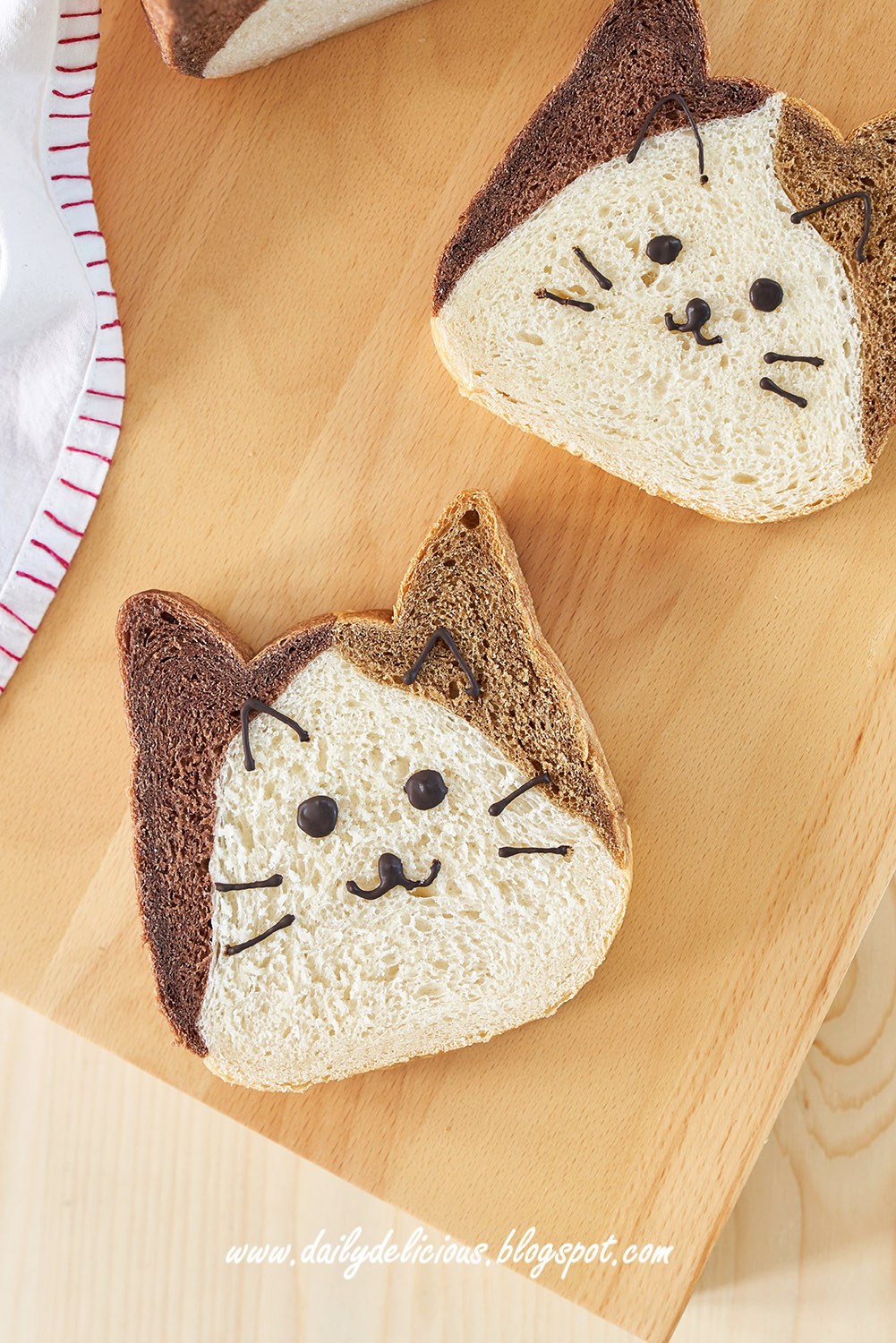 dailydelicious thai ขนมปังแมวสามสี Tricolor Cat Bread