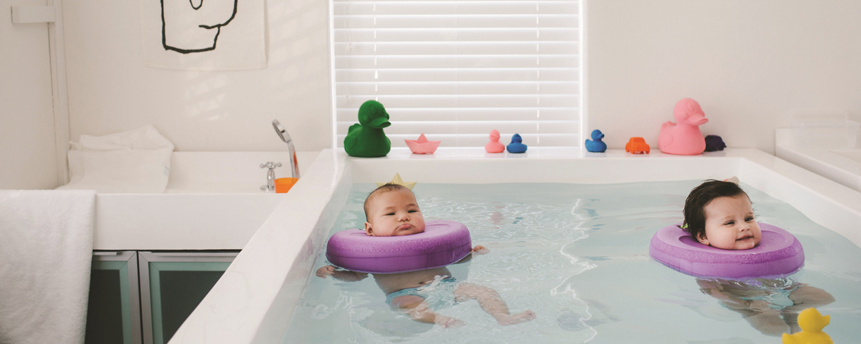 Sangle BabySpa Supplies Acrylic Bathtub VS Fiberglass Bathtub