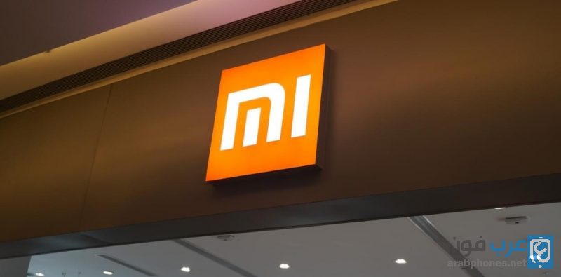 المدير التنفيذي لشركة Xiaomi الصينية يستخدم هاتف آيفون!!