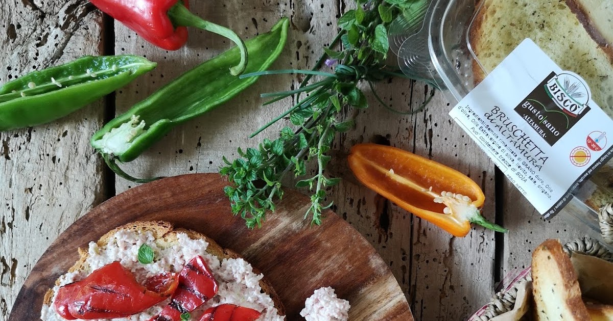 Bruschette di Altamura con crema di mortadella e peperoni grigliati