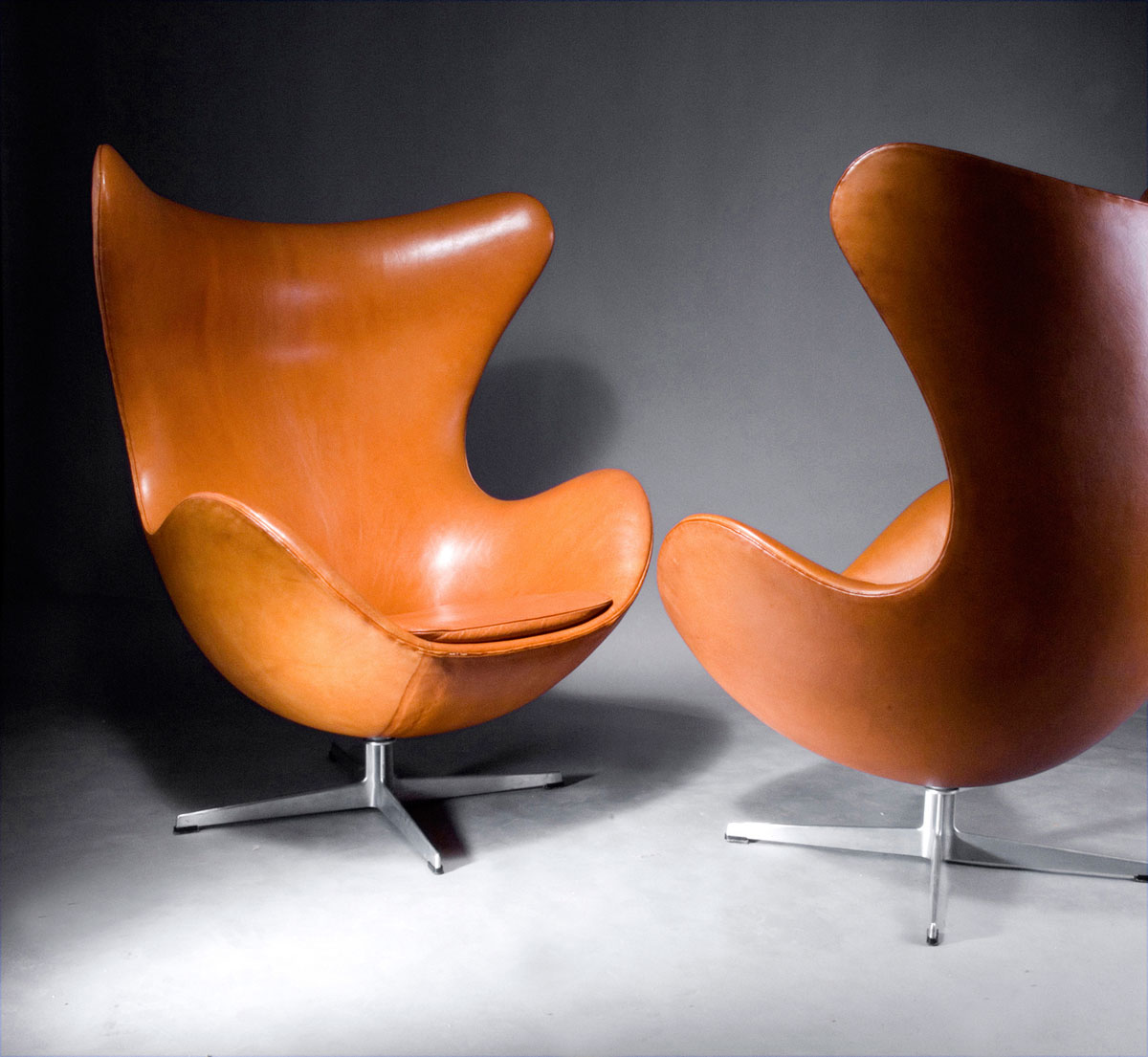 EGG™ Chair Walnut/Leater Fritz Hansen (Arne Jacobsen