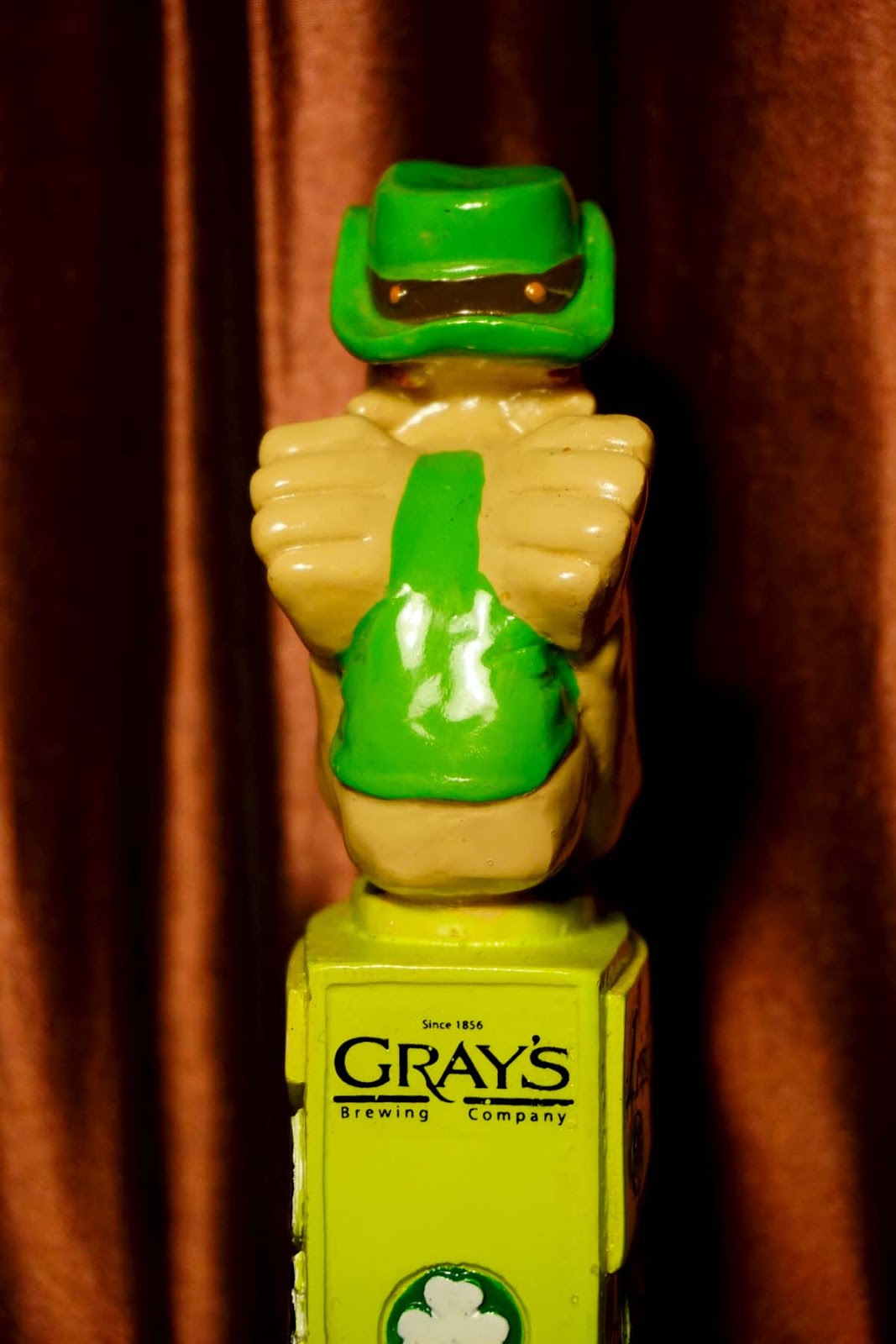 Tap Handle 594 Gray's Busted Knuckle Irish Ale