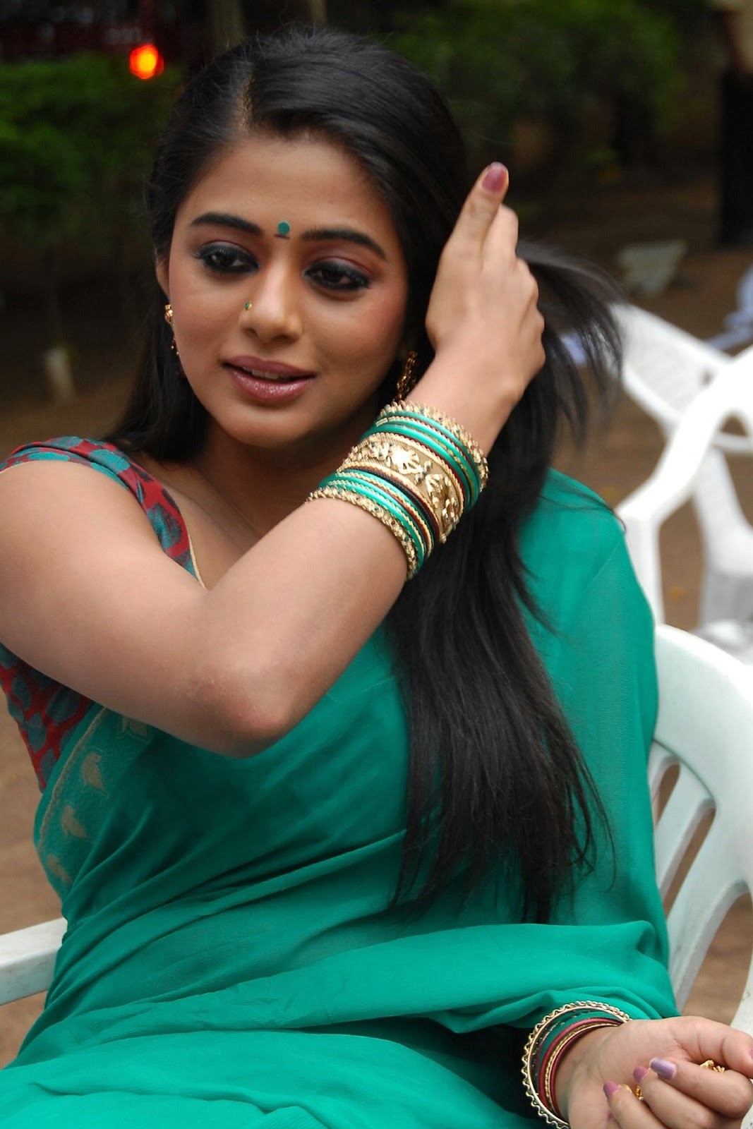 Priyamani Hd Wallpapers High Definition Free Background