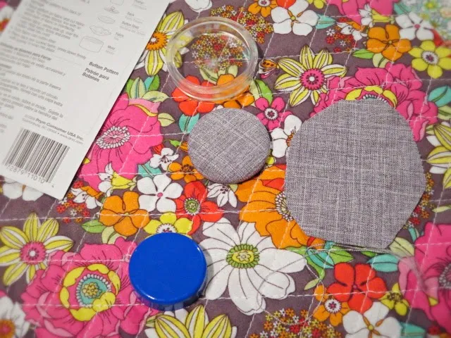 button covered in fabric DIY