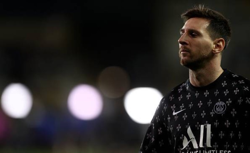 Lionel Messi finds his new home in Paris The French network, RMC, indicated that Argentine star Lionel Messi has finally found a house in Paris, after he has lived since his move to Saint-Germain this summer at the luxurious Le Royal Monceau hotel, accompanied by his wife, Antonella Roccuzzo, and his three children.