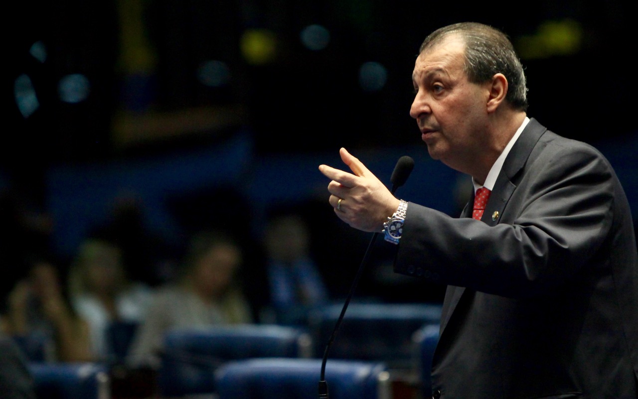 CPI da Covid: senador do AM descarta negociata para aliviar barra do governo